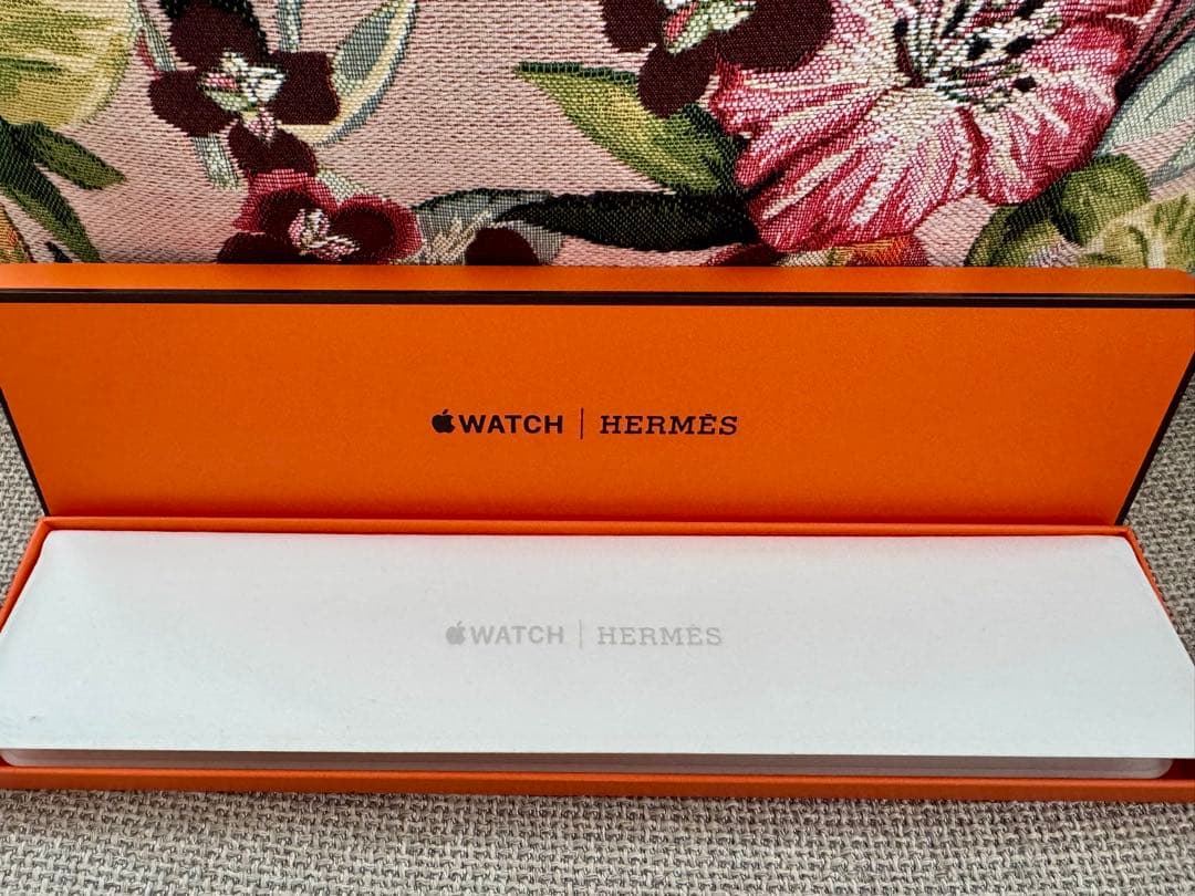 メルホ様Apple Watch Hermès ドゥブルトゥール 《アピ》