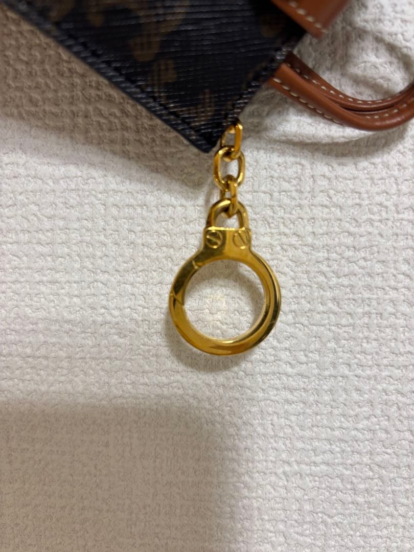 CELINE セリーヌ キーホルダー・キーチャーム マイクロ バーティカル　カバ