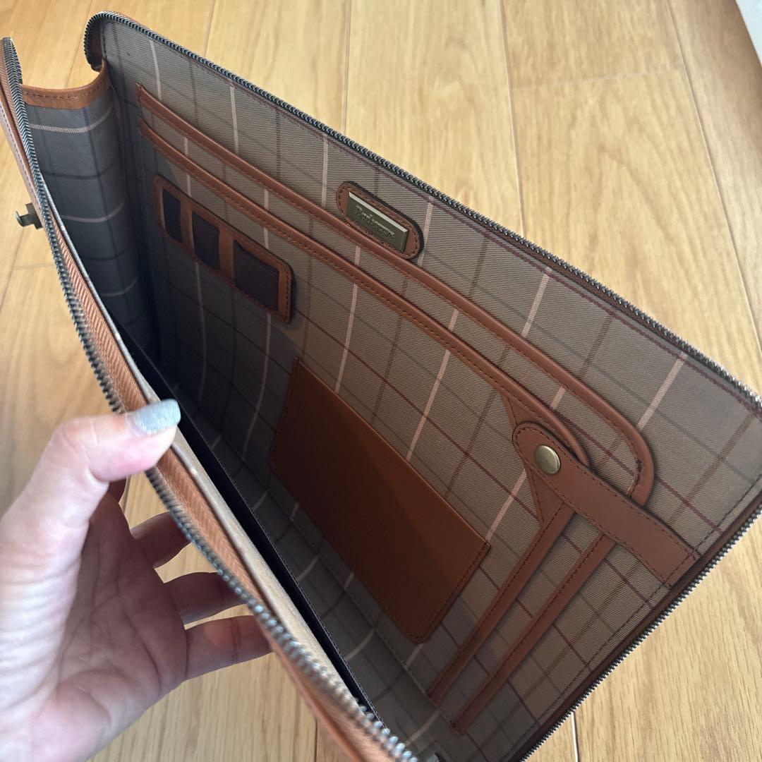 BURBERRY バーバリー ロゴ セカンドバッグ クラッチ レザー ブラウン