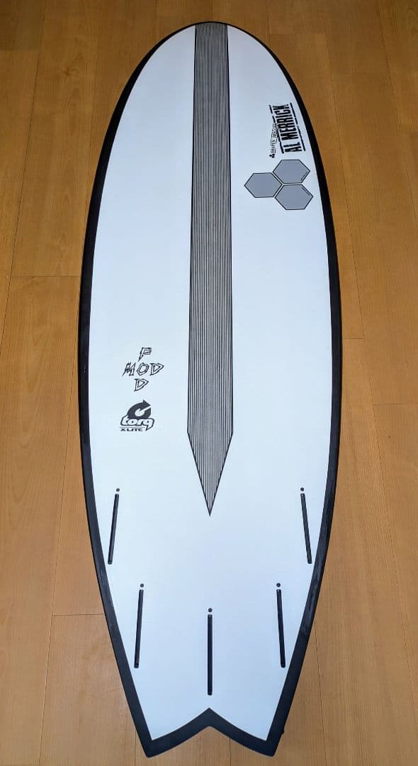 アルメリック CI-PODMOD-X-LITE 5’6とフィン