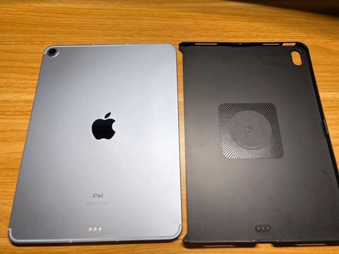 美品　iPadAir第4世代 64GB Cellular pitakaケース