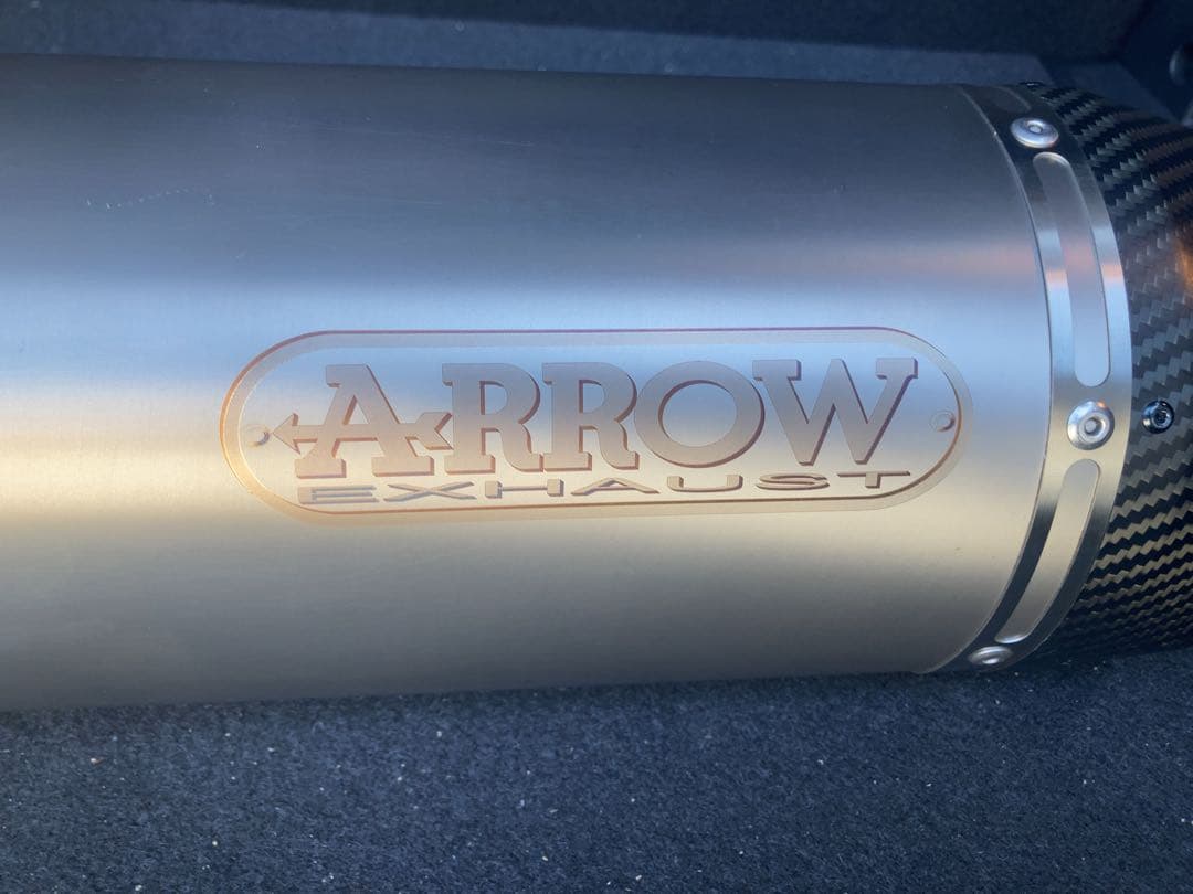  空冷R1200R、RT、ST用ARROWチタンスリップオンサイレンサー