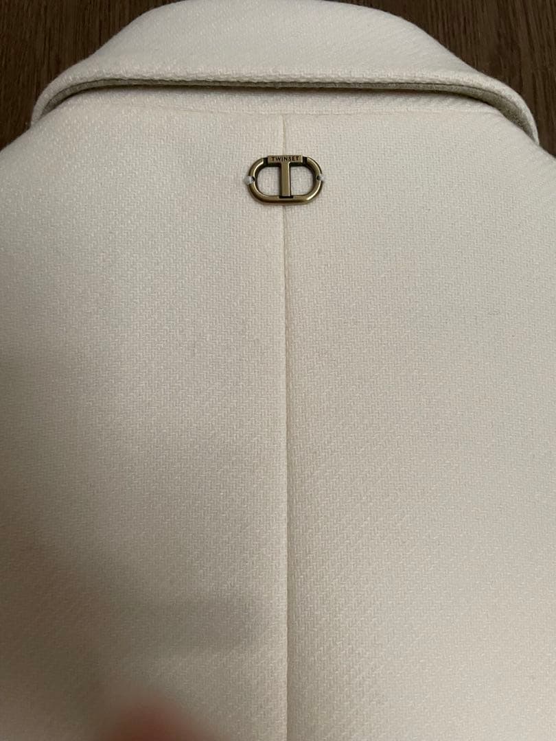 新品未使用TWINSET Italyアイボリー ダブルブレストコート