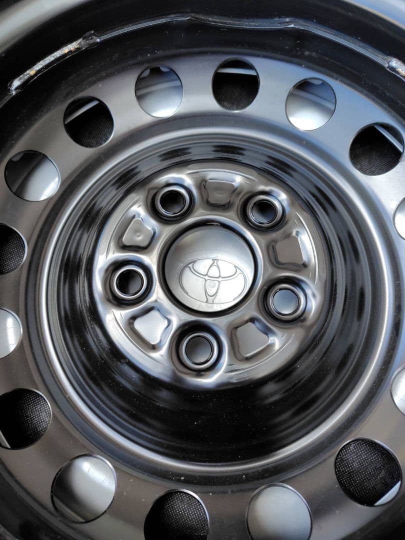 シエンタ10系 純正スチールホイール(Zグレード専用ホイールキャップ付)