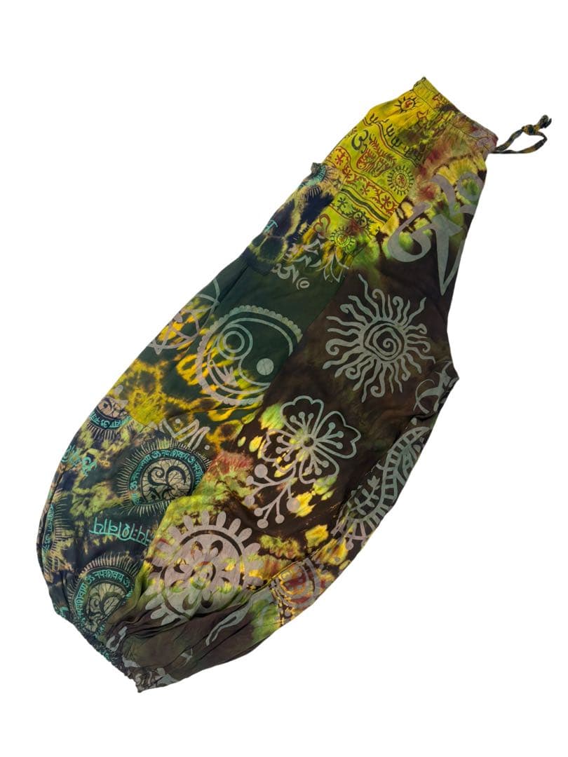 【新品】レーヨンアラジンパンツ　ヒンディー文字　タイダイ染め　F370