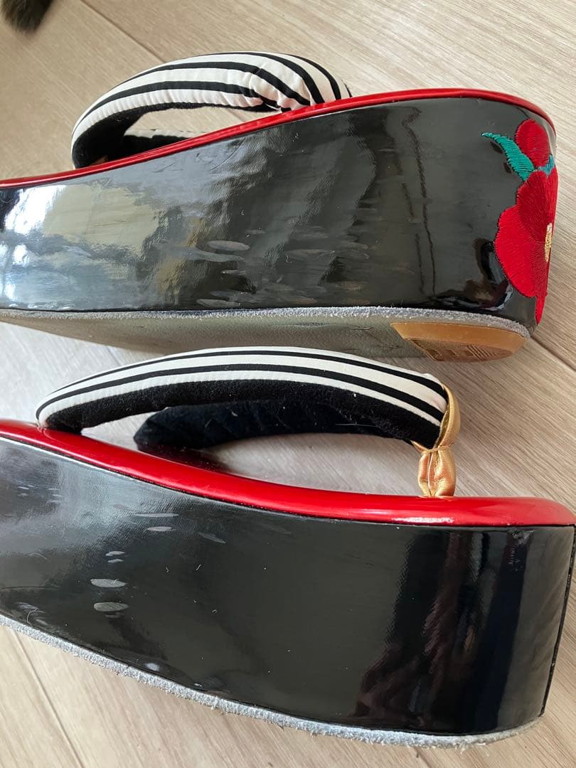 つばき刺繍の和装用バッグと草履セット