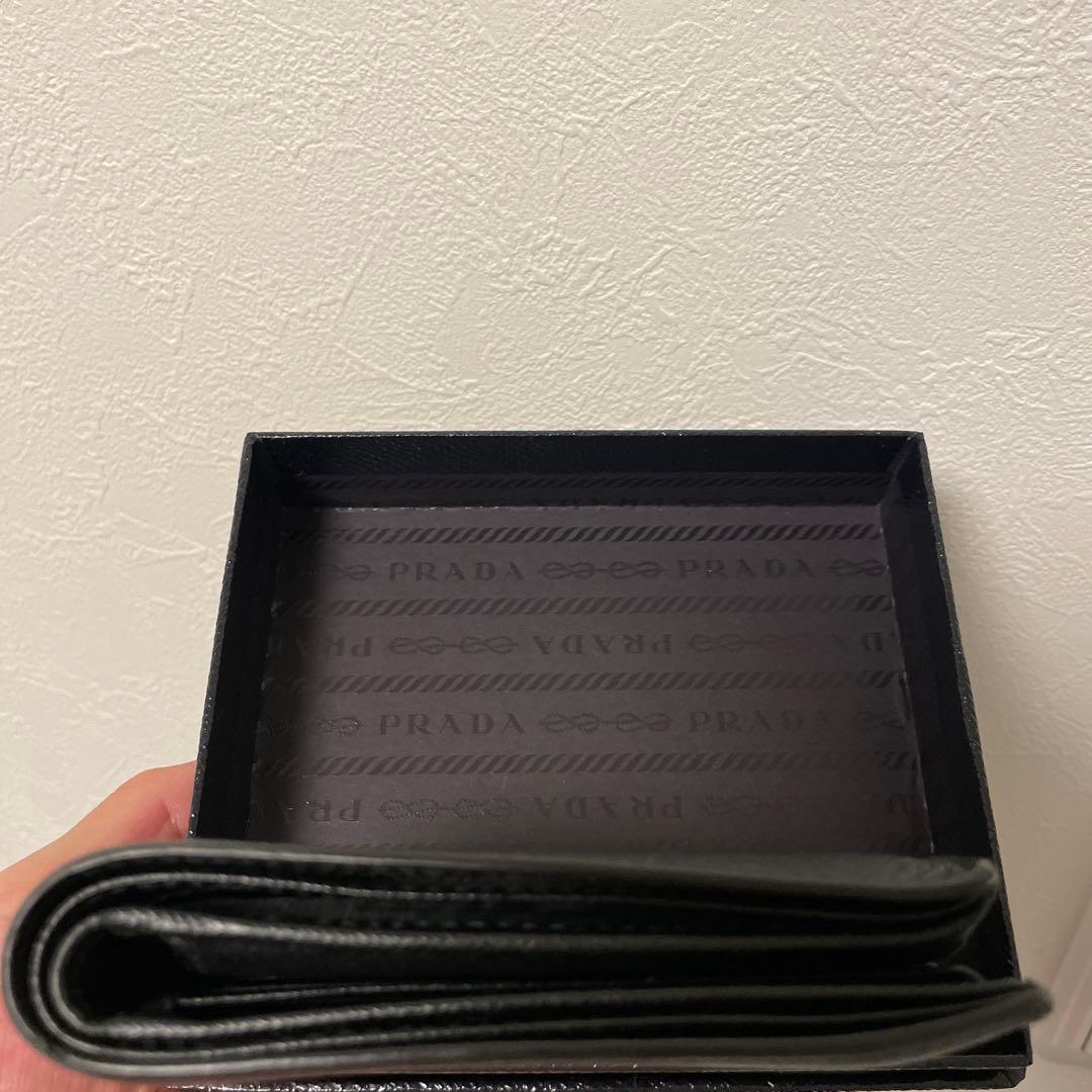 PRADA 財布