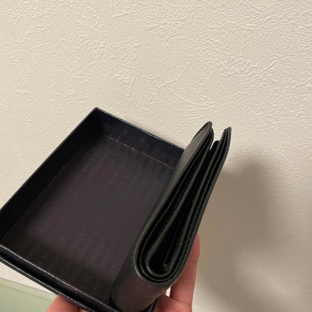 PRADA 財布