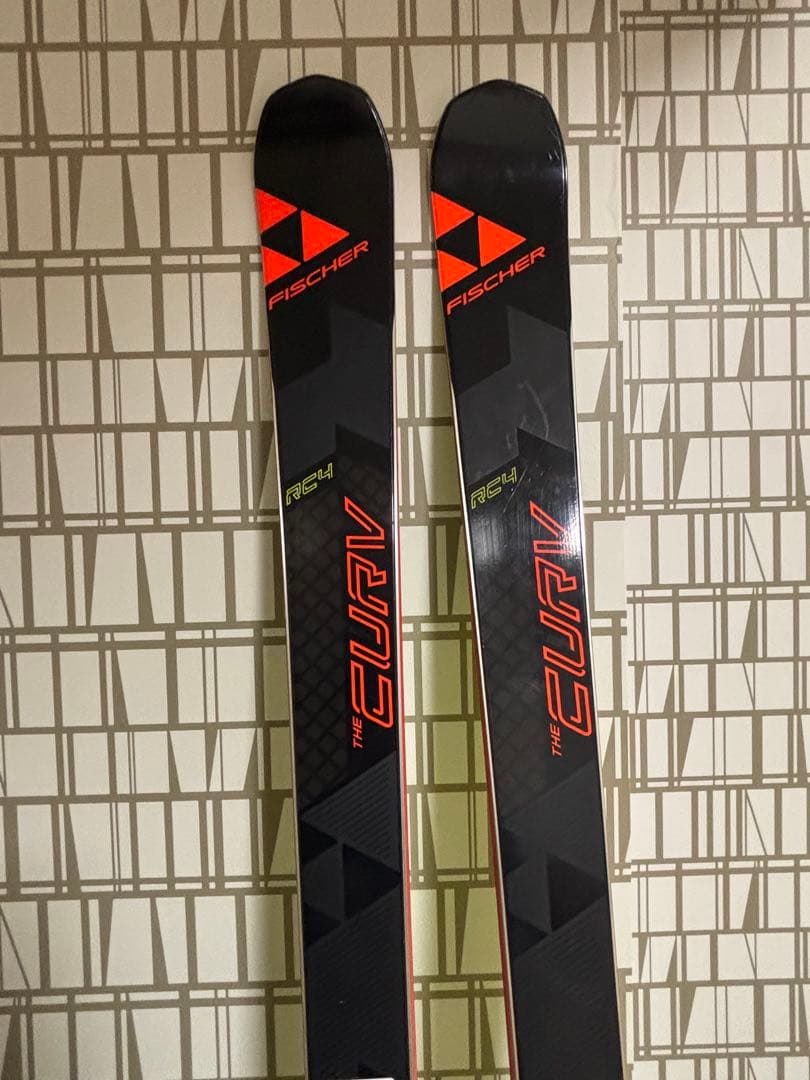 フィッシャー　RC4 CURV 185cm スキー板