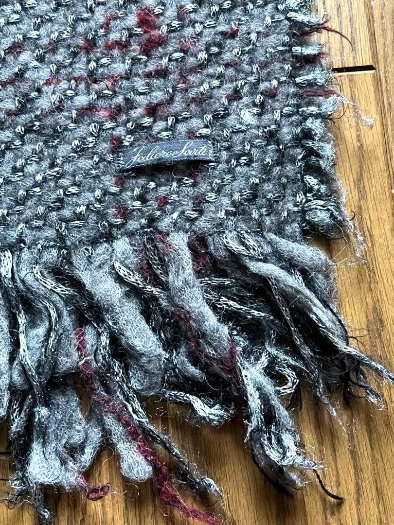 ファリエロサルティ　マフラー