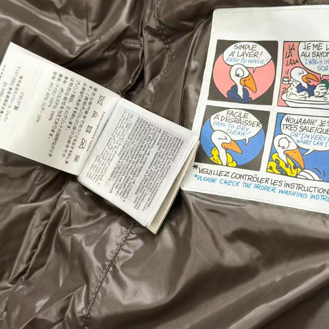 MONCLER 黒 ダウンベスト　サイズ2