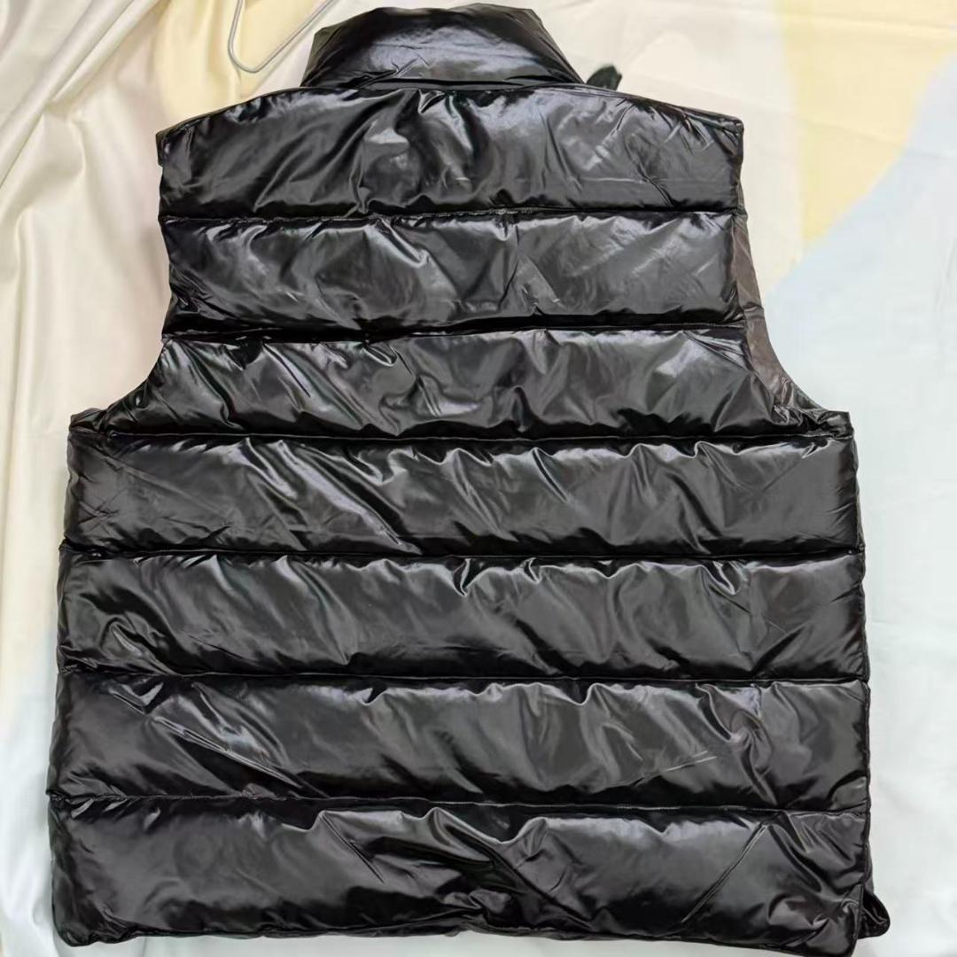 MONCLER 黒 ダウンベスト　サイズ2