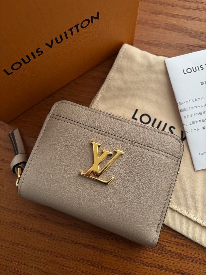 ルイヴィトン ジッピーパース ロックミー ベージュ