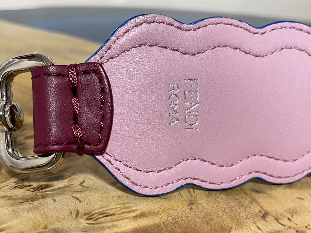 フェンディ FENDI ストラップユー パール レザーショルダーストラップ