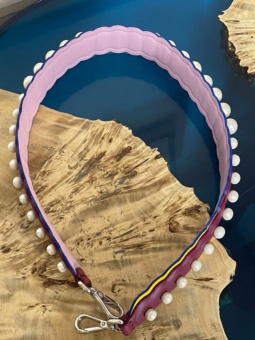 フェンディ FENDI ストラップユー パール レザーショルダーストラップ