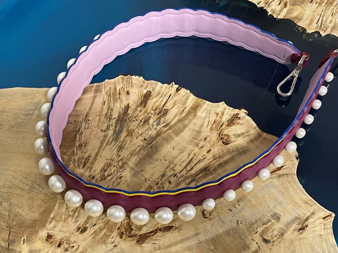 フェンディ FENDI ストラップユー パール レザーショルダーストラップ