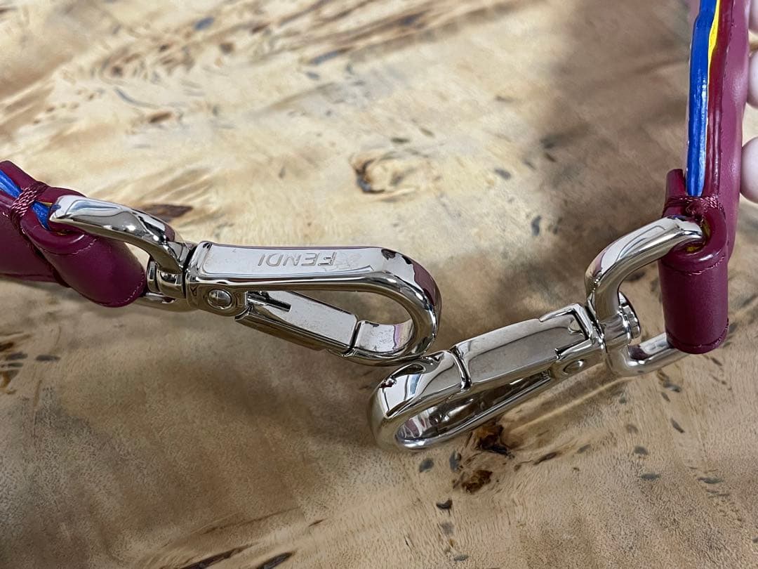 フェンディ FENDI ストラップユー パール レザーショルダーストラップ