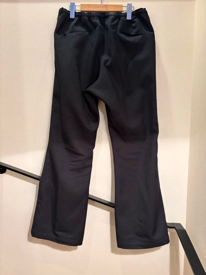 needles 黒のフレアジャージスラックス