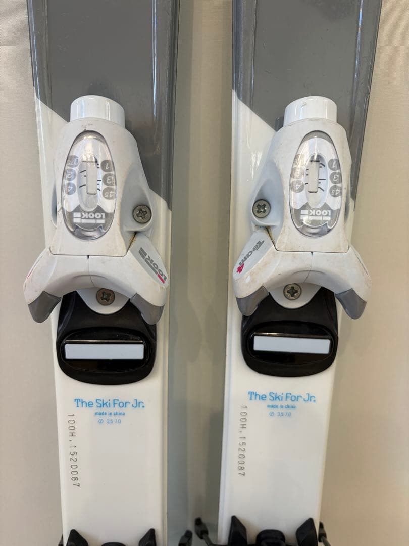 子ども用スキー板とブーツセット