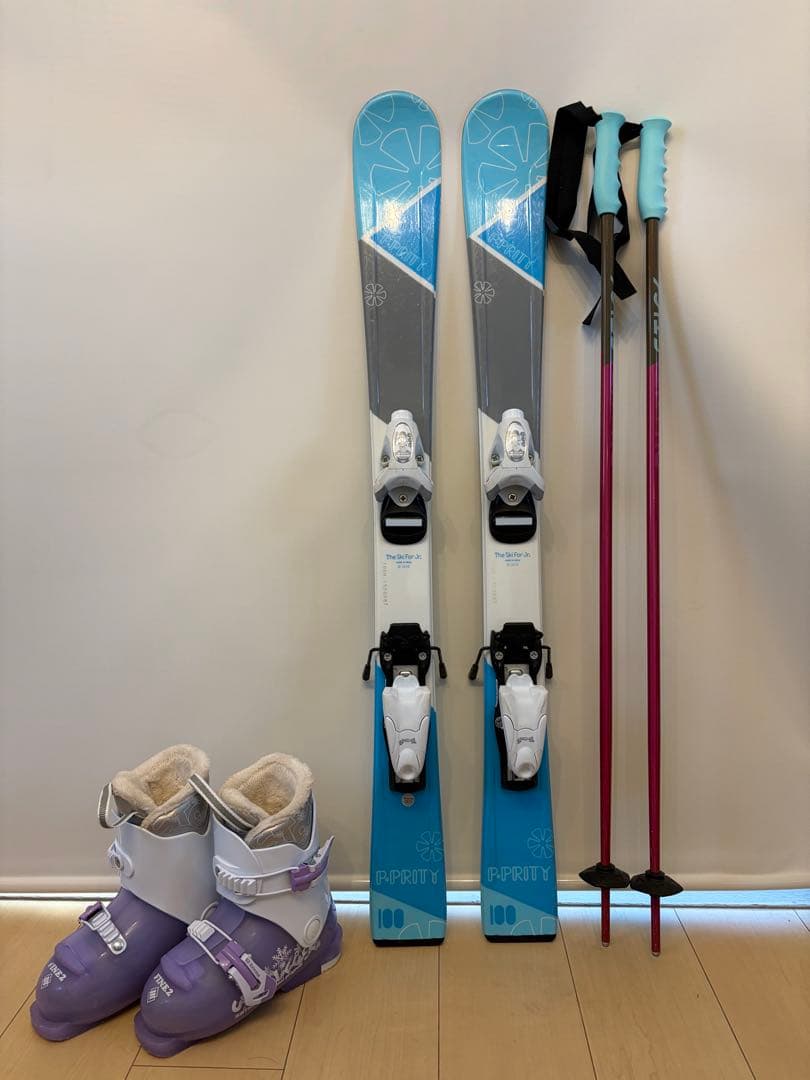 子ども用スキー板とブーツセット