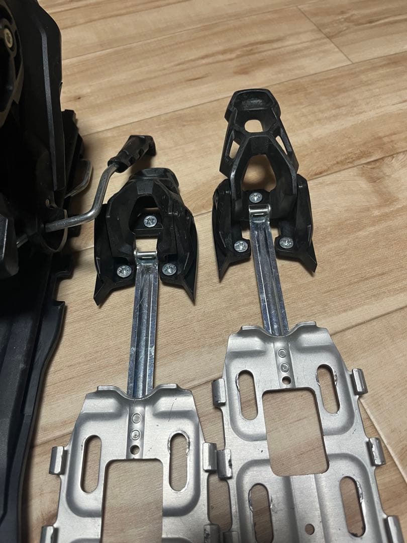 スキー　ビンディング　チロリア　adrenaline