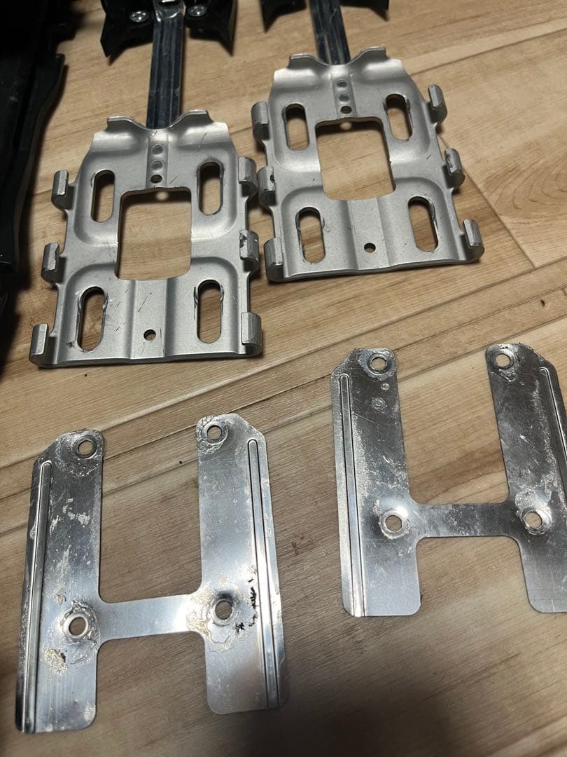 スキー　ビンディング　チロリア　adrenaline