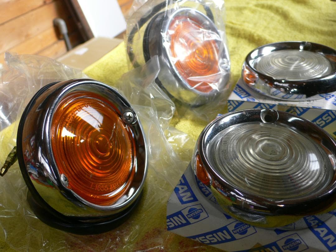 フェアレディ―SP,SR用　フロントウインカー＆白レンズ