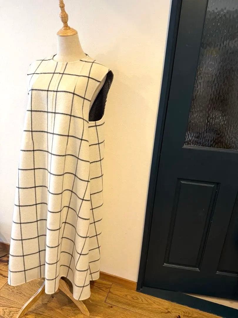 アイボリー ブラックチェック ノースリーブワンピース