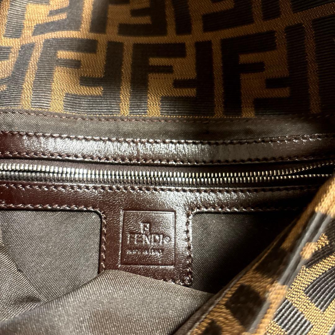 Fendi ショルダーバッグ ズッカ柄