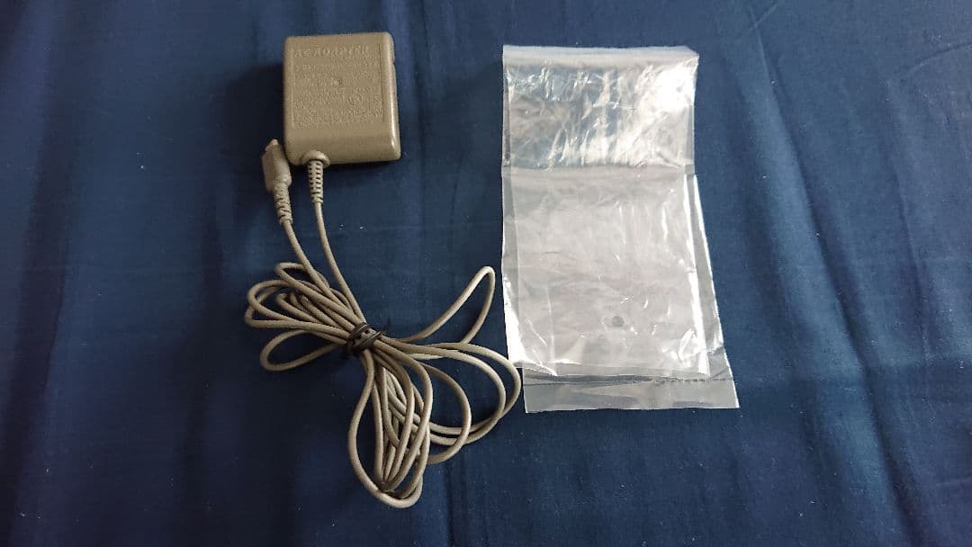 NINTENDO  DS  Lite  本体＋周辺機器＋ソフト3本セット