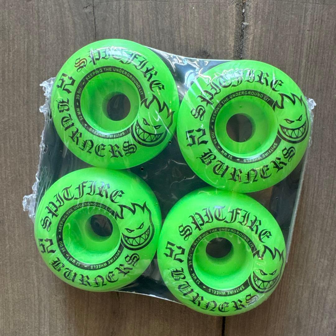 SPITFIRE BURNERS 52mm99aスケボーウィール定価9,130