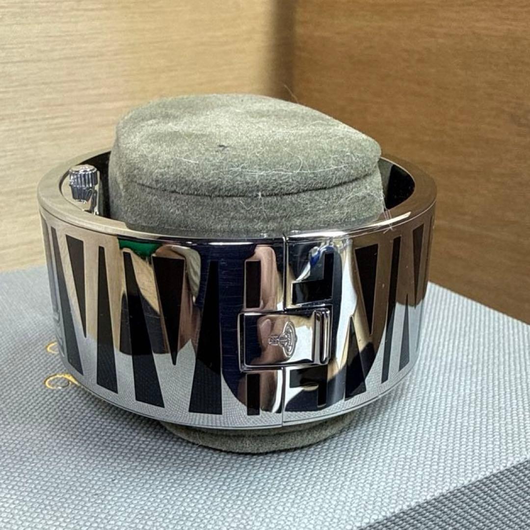 腕時計 Vivienne Westwood バングルウォッチ