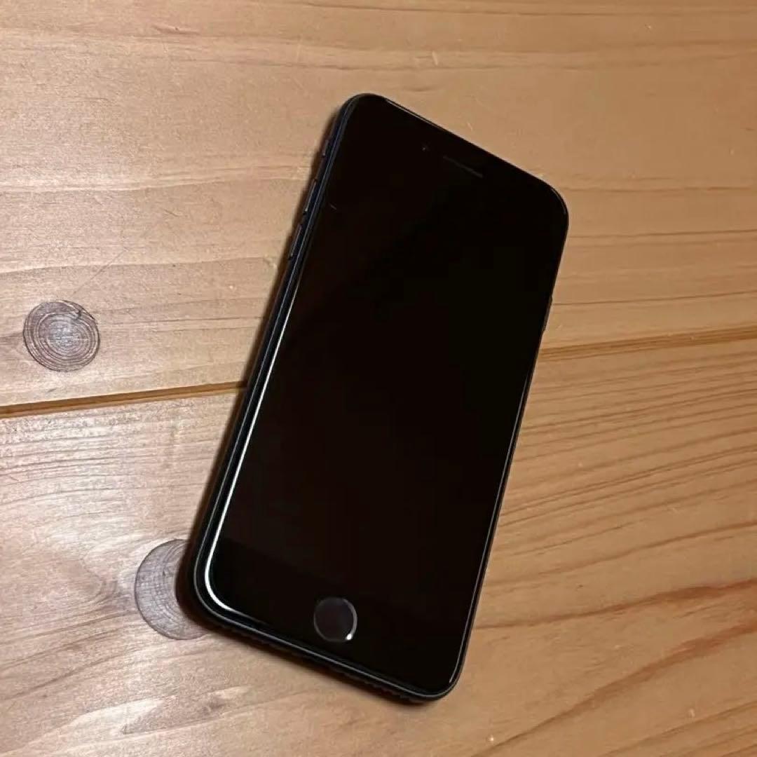 iPhone SE (第3世代) 本体 バッテリー99%