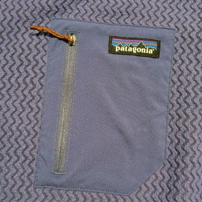 P*a様 【М】 パタゴニア R1 エア・クルー 美品