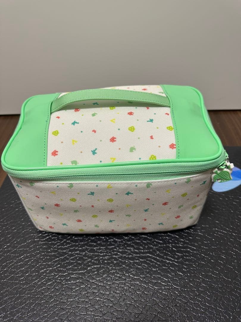 Nintendo Switch 本体 + 充電器 + ケース　どうぶつの森コラボ