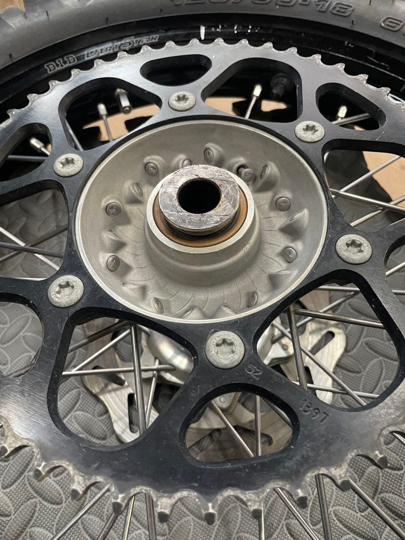 2022ハスクバーナFE250前後ホイールセット