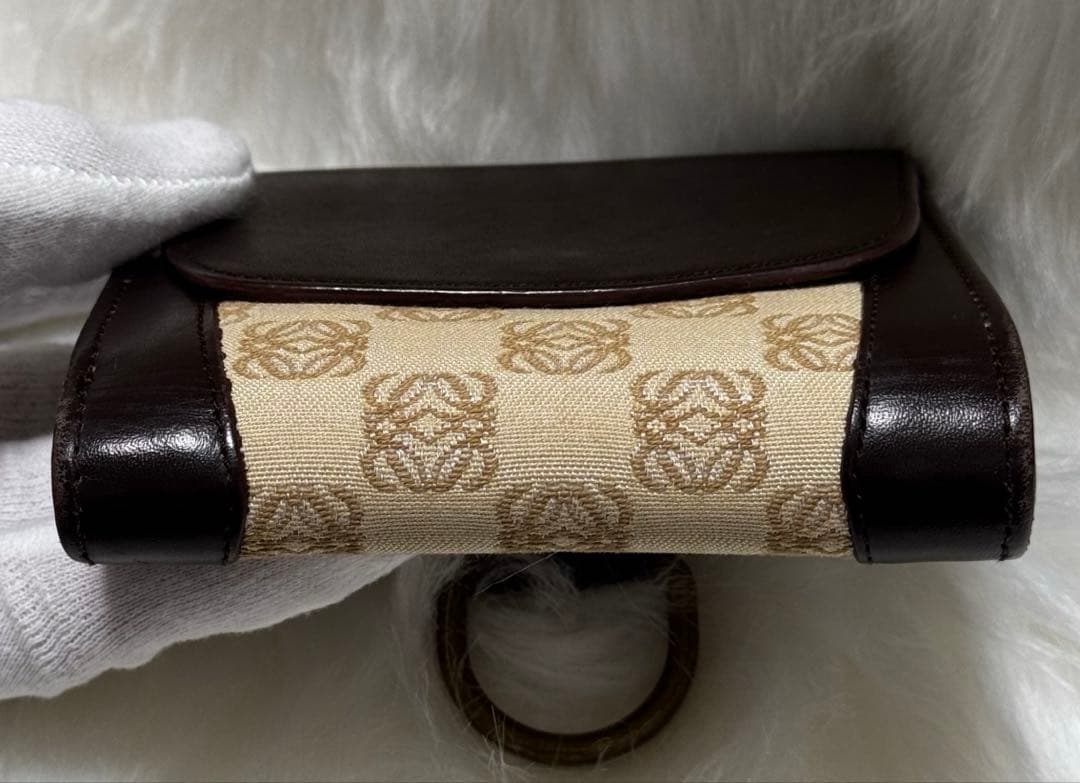 LOEWE 二つ折り財布　アナグラム　Dリング　大幅値下げ　早い者勝ち