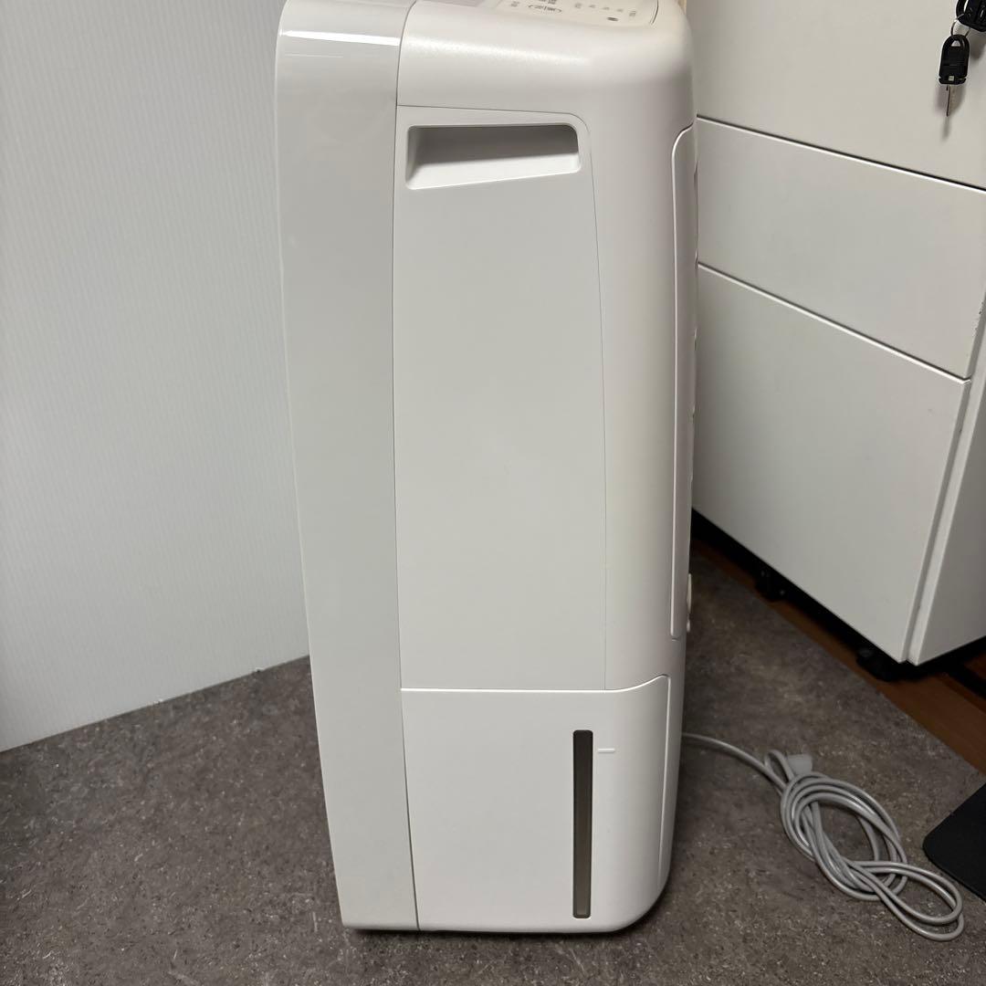 美品　SHARP 衣類乾燥除湿機　CV-J120　プラズマクラスター