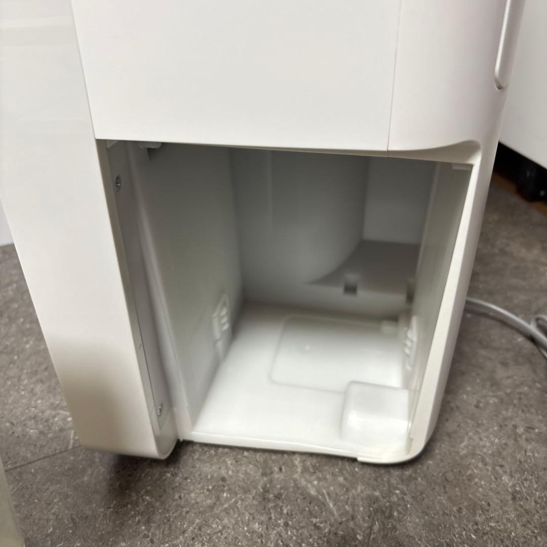 美品　SHARP 衣類乾燥除湿機　CV-J120　プラズマクラスター