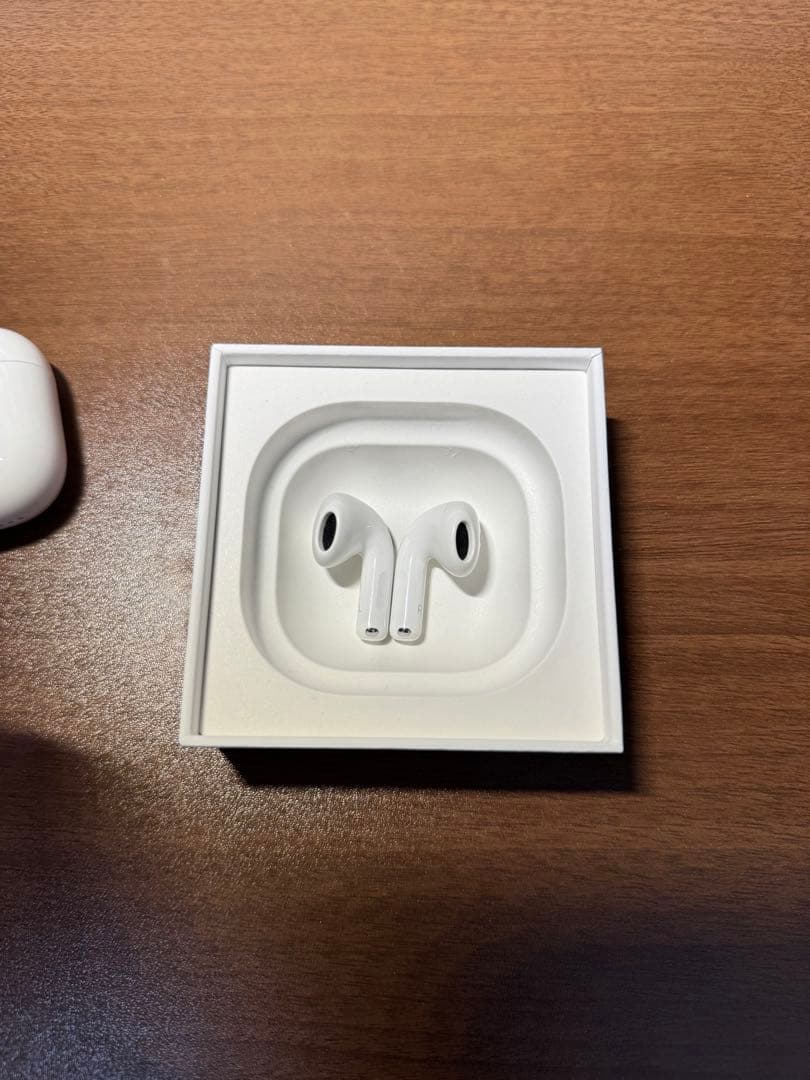 Airpods4 ノイキャン機能付き　ANC有り