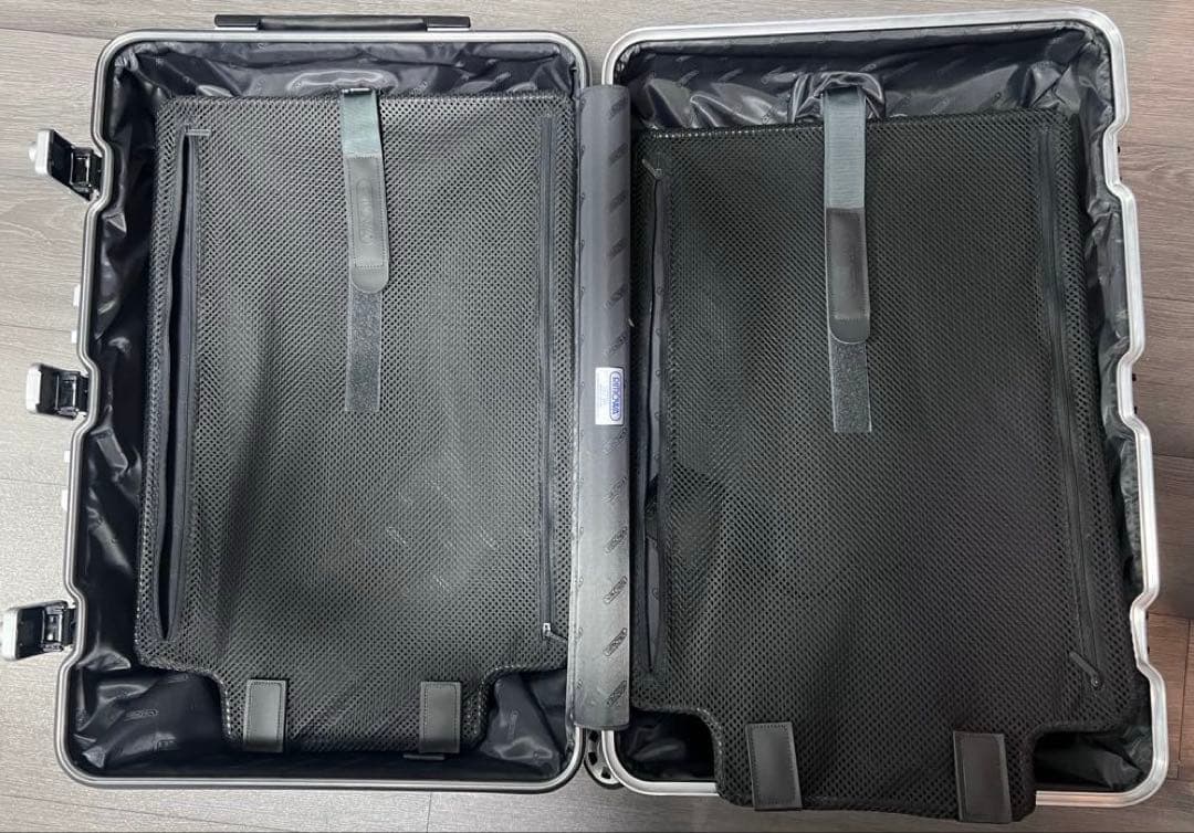 RIMOWA リンボ ４輪　63L ブラック 881.63.50.4 新品未使用