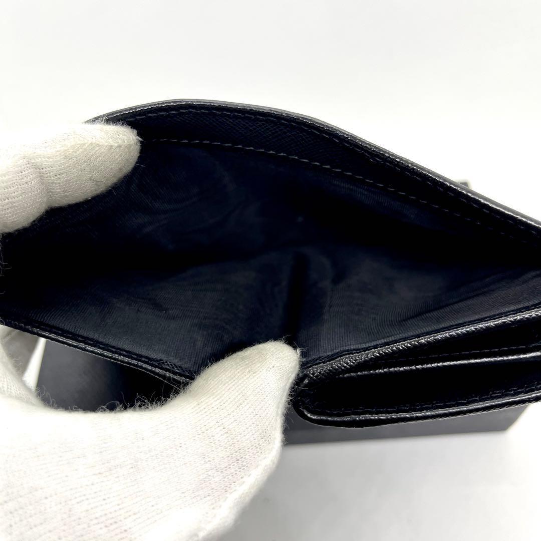 入手困難/極美品✨プラダ 二つ折り 財布 サフィアーノ シャイン キスマーク