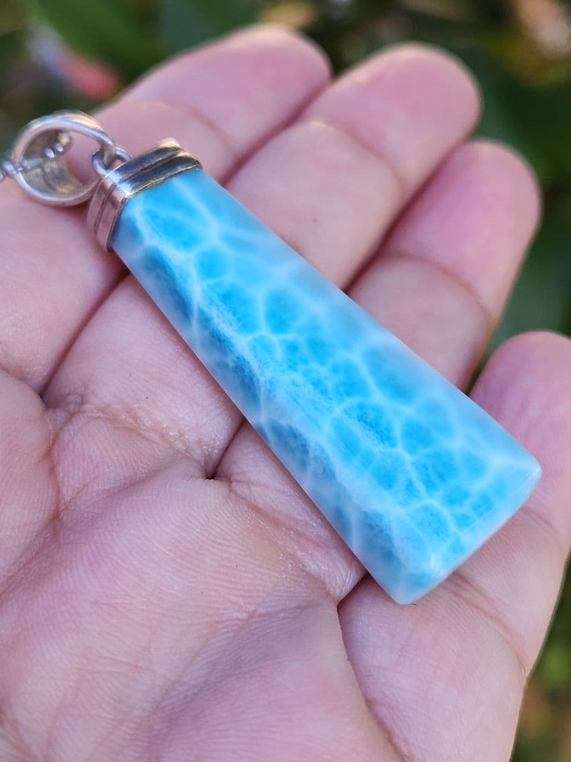 週末限定価格 ラリマー 三角形ペンダントネックレス