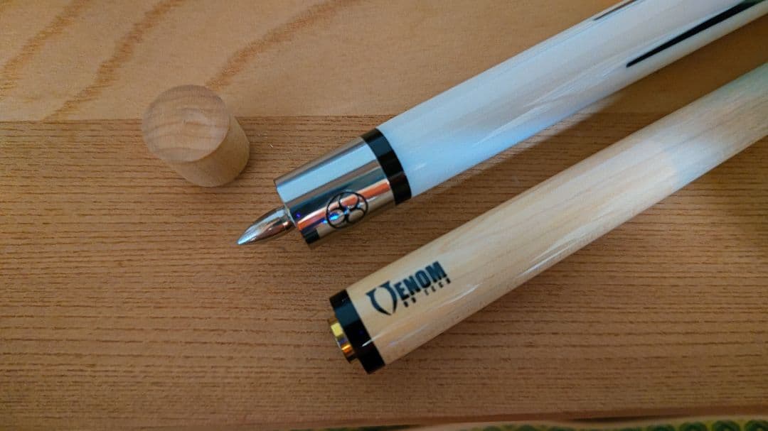 POISON VENOM ビリヤードキュー ケース付き