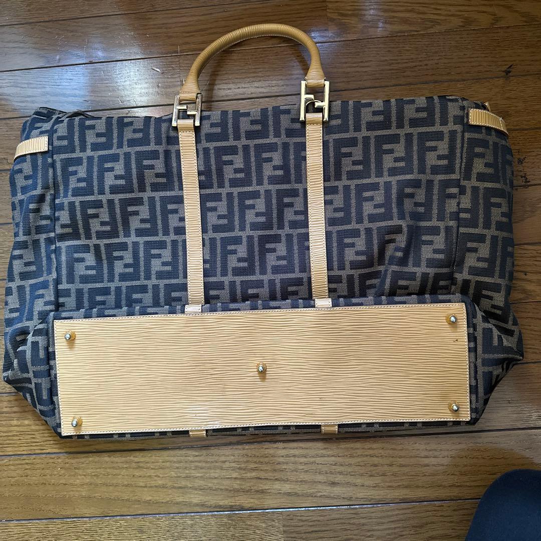 Fendi FFロゴトートバッグ 大容量