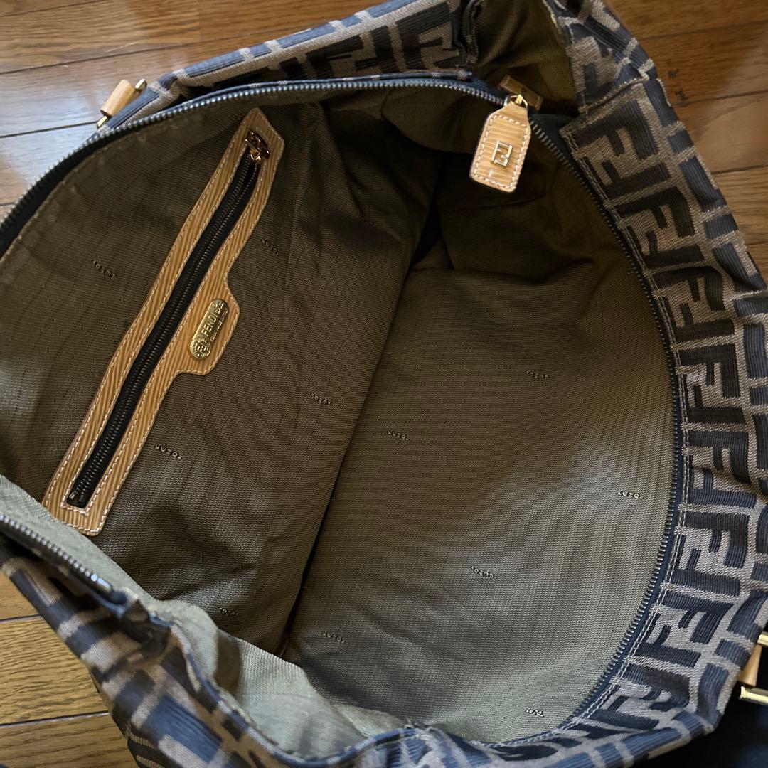 Fendi FFロゴトートバッグ 大容量