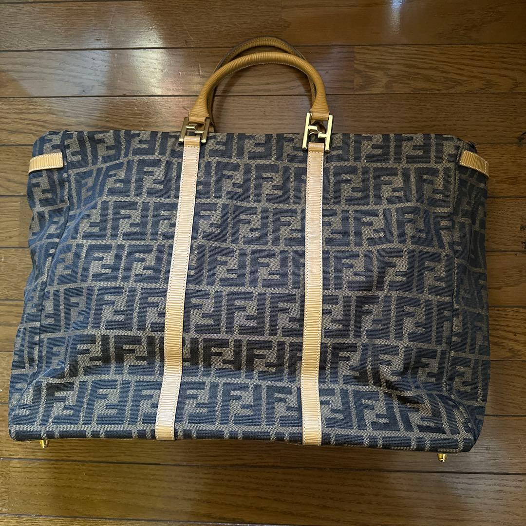 Fendi FFロゴトートバッグ 大容量