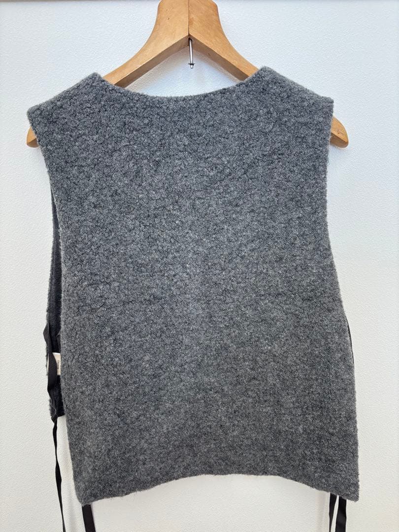 atelier emau サイドリボンボアベスト