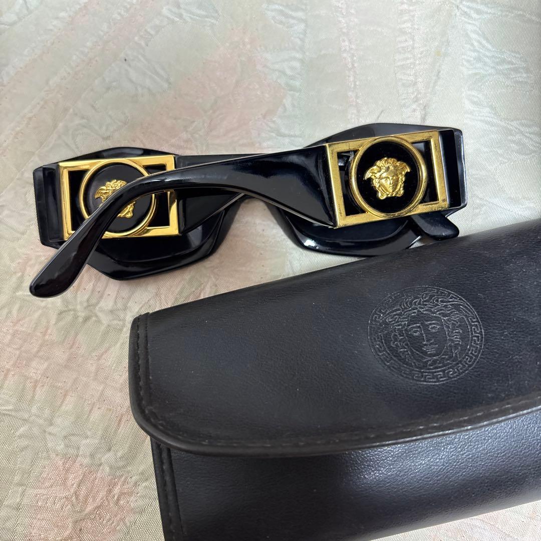 ジャンニ・ヴェルサーチMOD 421/B COL 852 サングラス