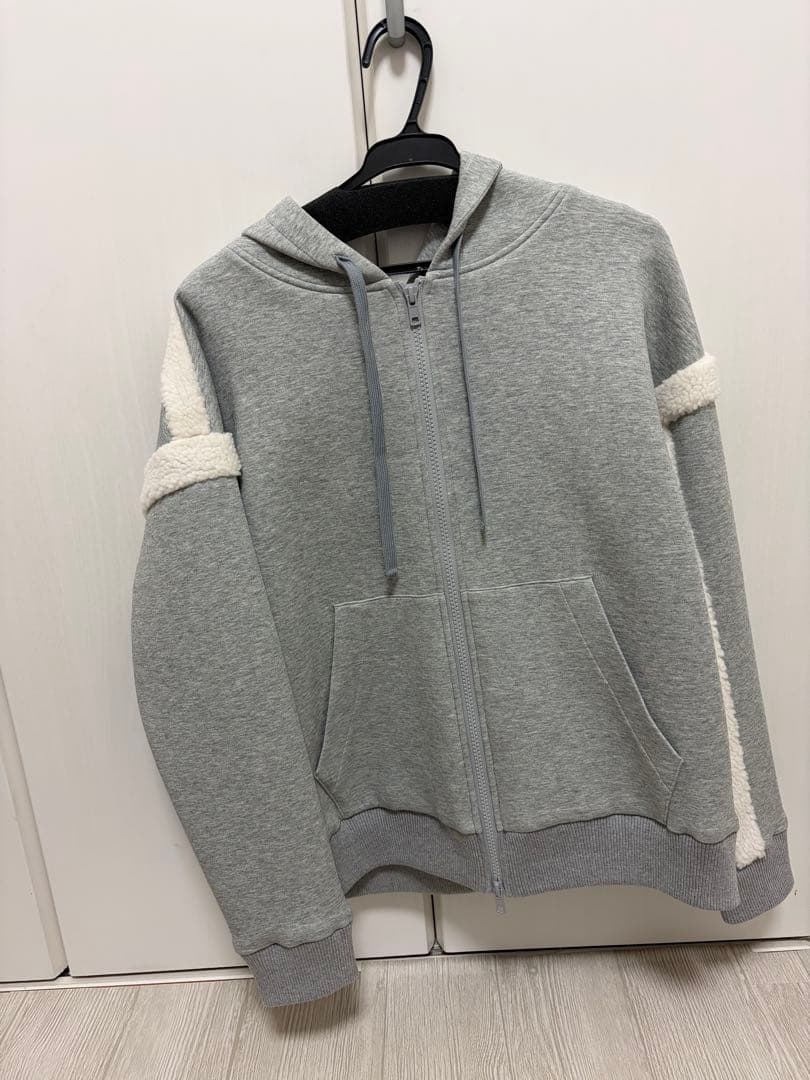 【新品未使用タグ無し】cccmalie シーマリー スウェットボアラインパーカー